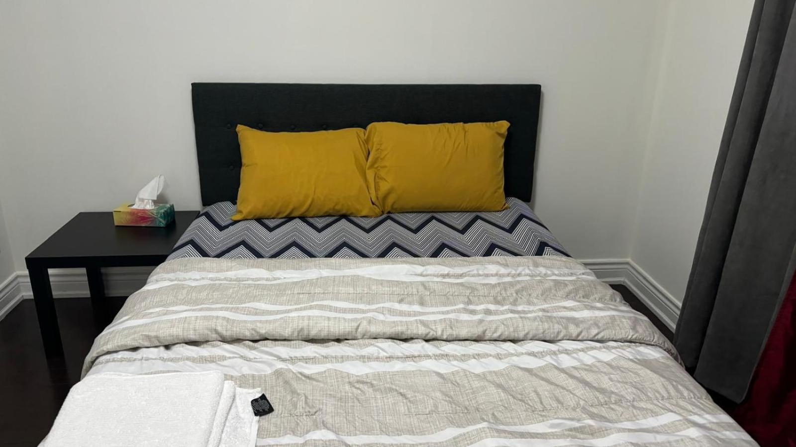 Hollywell Apartment มิสซิสซอกา ภายนอก รูปภาพ
