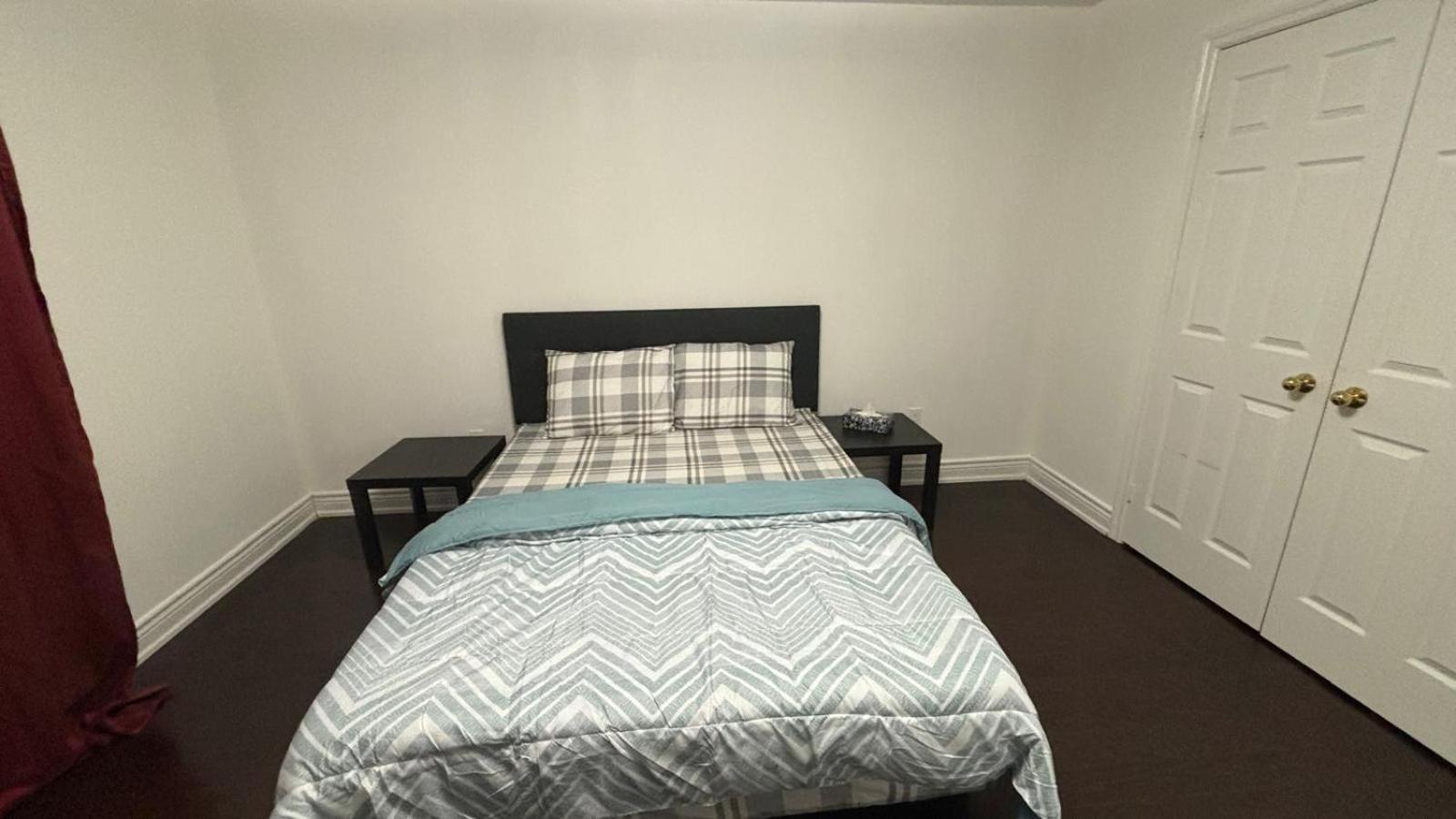 Hollywell Apartment มิสซิสซอกา ภายนอก รูปภาพ