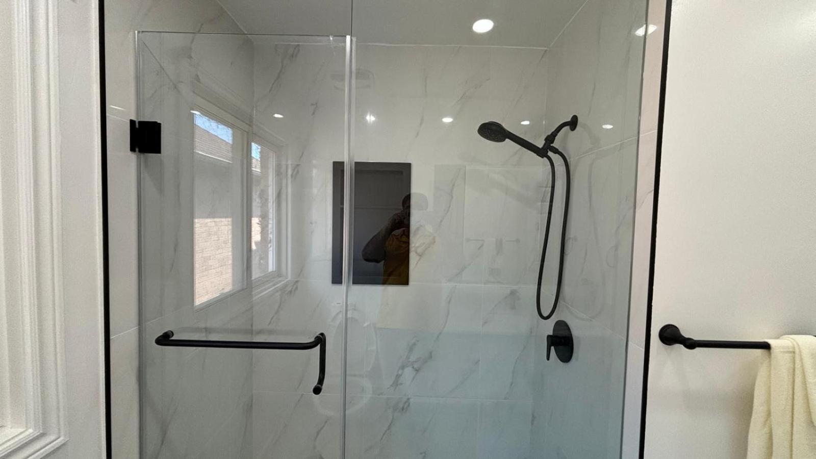 Hollywell Apartment มิสซิสซอกา ภายนอก รูปภาพ